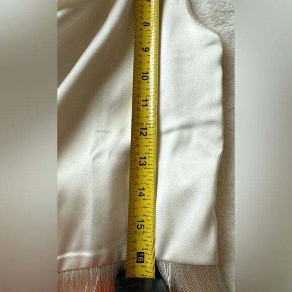 Elegant White Fringe Tank Top - Picture 4 of 8